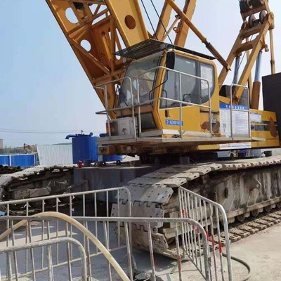 天全縣本地履帶吊出租服務(wù) 靈活租期助力工業(yè)機(jī)器人制造產(chǎn)業(yè)升級(jí)